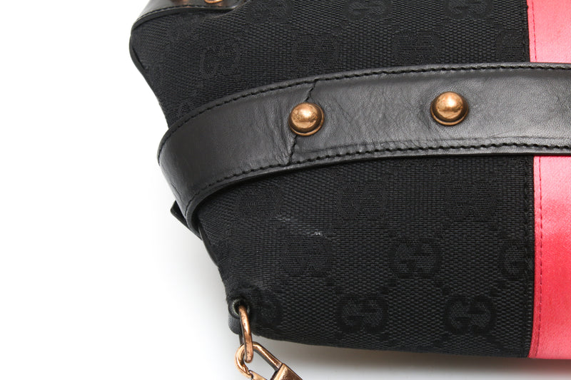 Gucci Horsebit Shoulder Bag