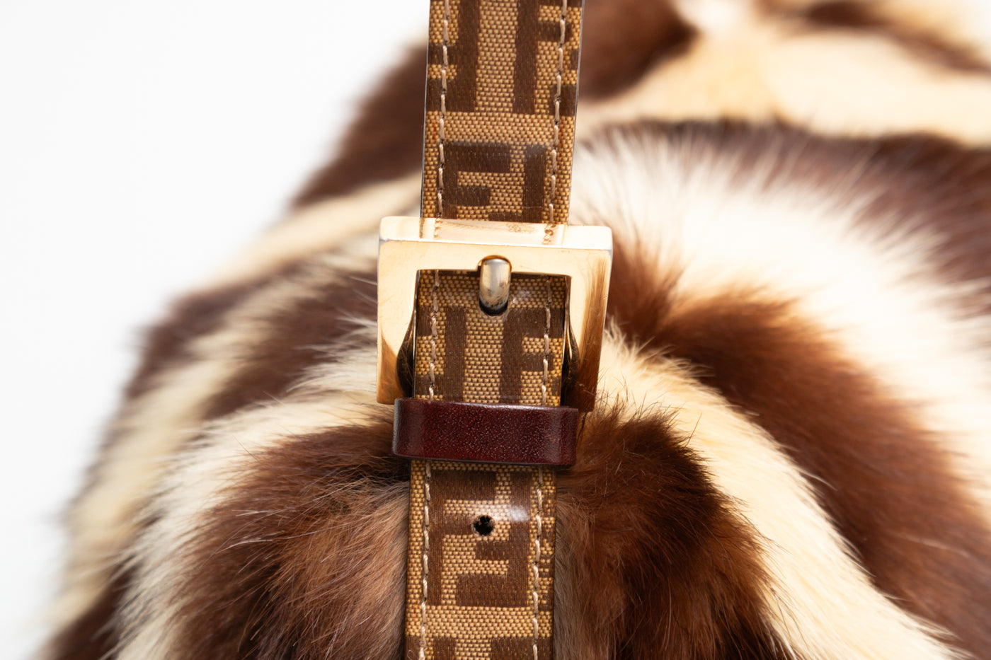 Fendi fur bag strap hotsell