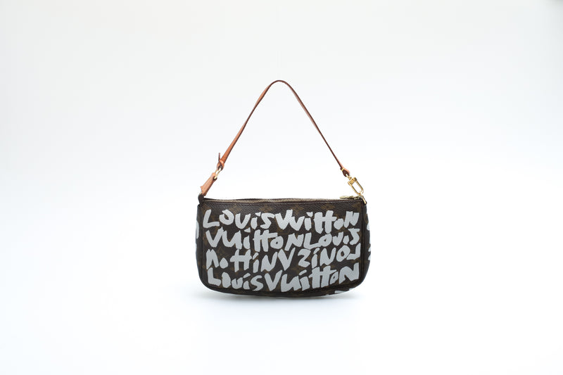 Louis vuitton graffiti pochette best sale